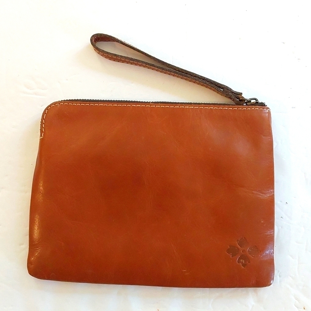 Patricia Nash Brown Premium leather Logo Zip Wristlet/Clutch  Neutral Minimalist